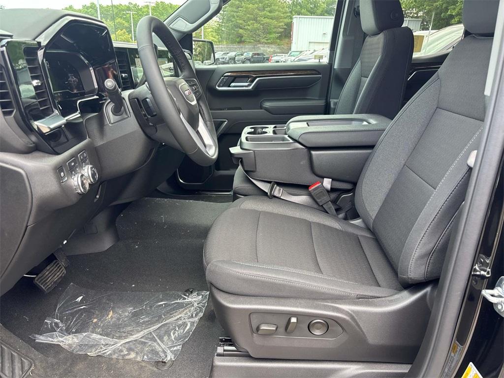 new 2025 GMC Sierra 1500 car, priced at $53,205