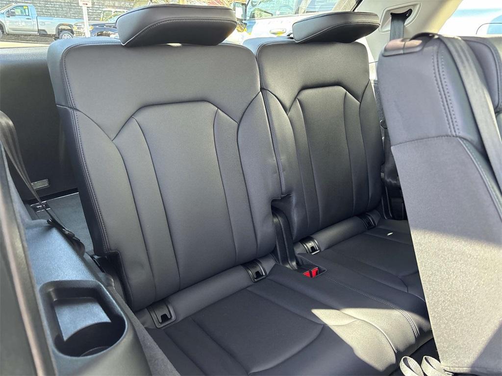 used 2024 Audi Q7 car, priced at $51,700