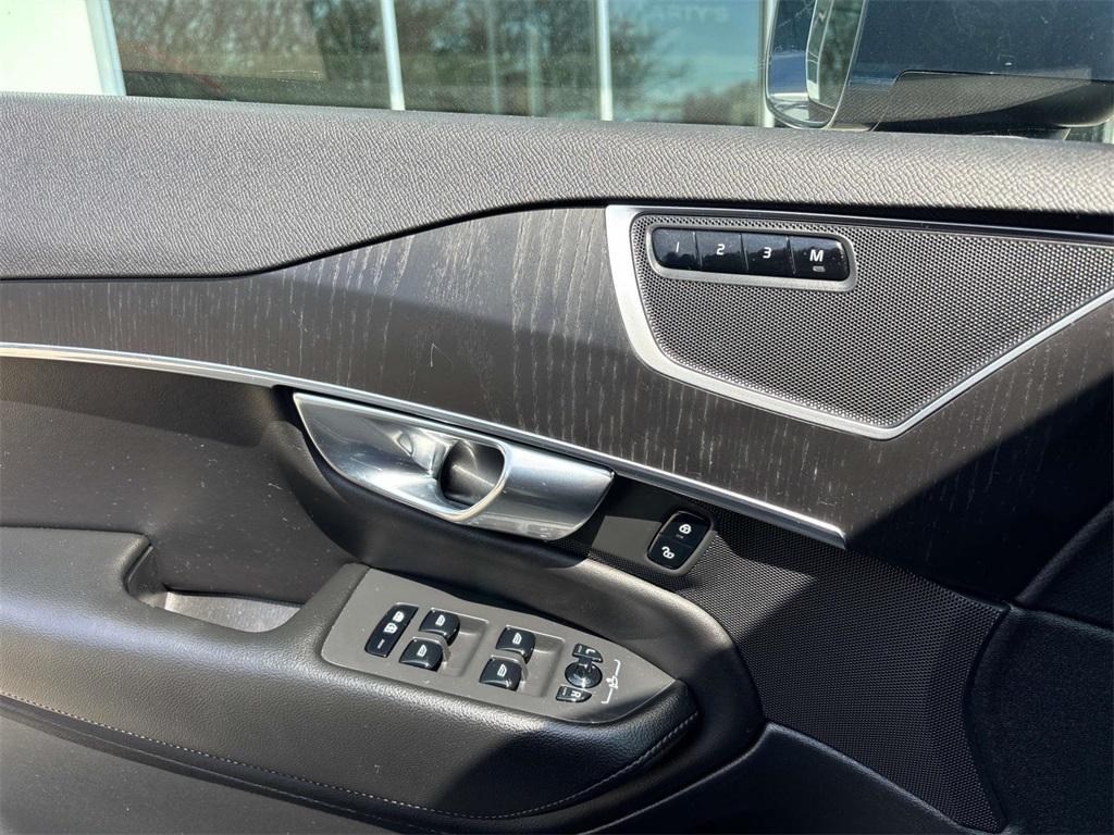 used 2020 Volvo XC90 car, priced at $28,950