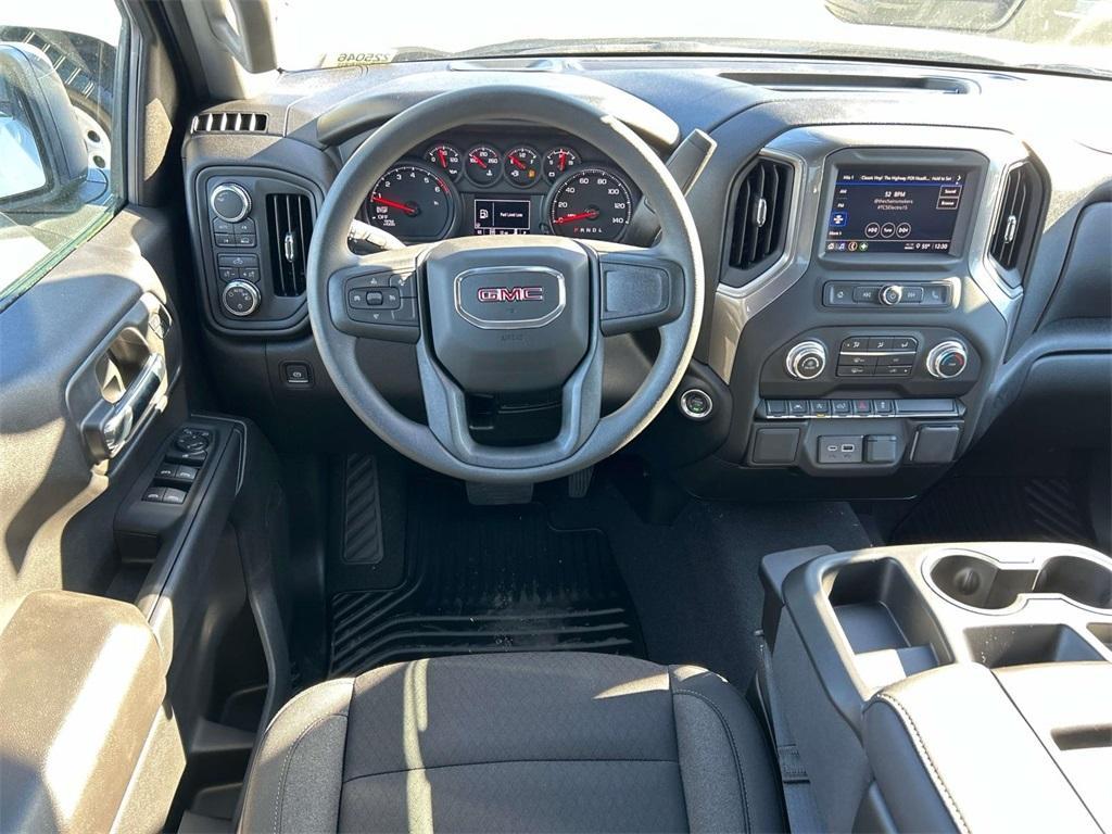 new 2025 GMC Sierra 1500 car, priced at $44,715