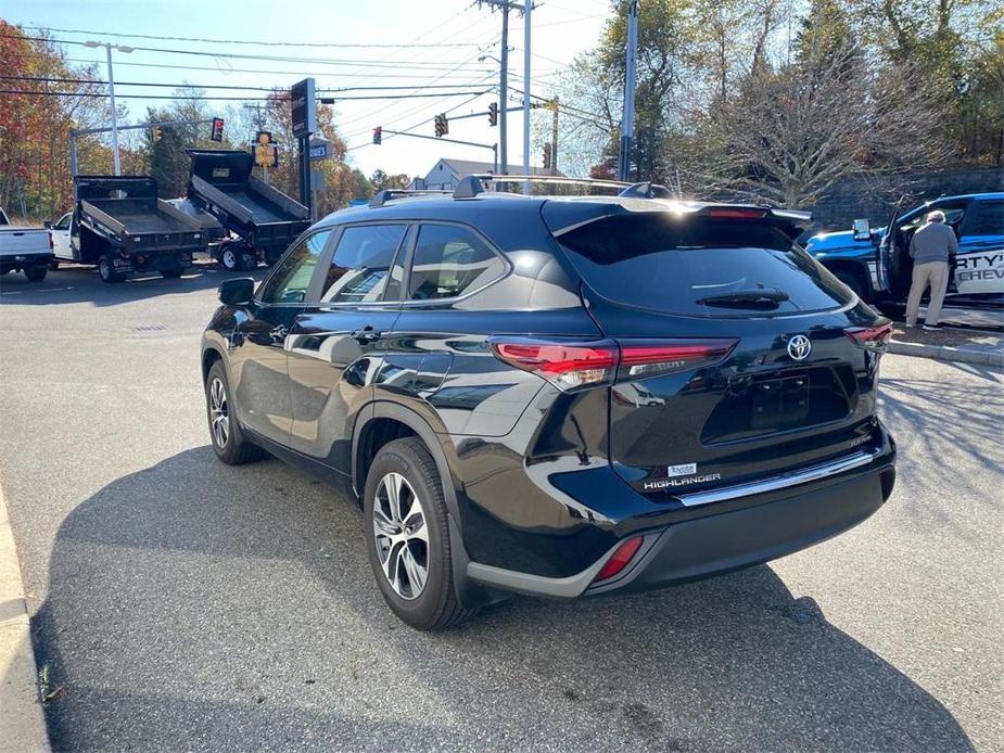 used 2024 Toyota Highlander car, priced at $42,500