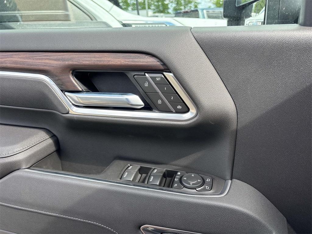 new 2025 GMC Sierra 2500 car, priced at $74,714