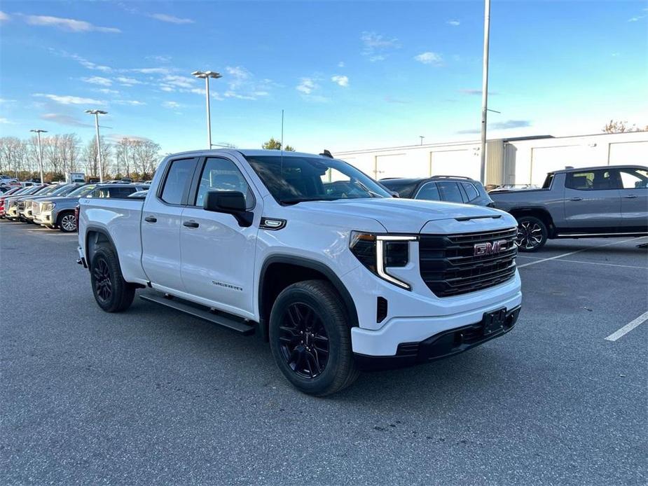 new 2025 GMC Sierra 1500 car, priced at $46,465