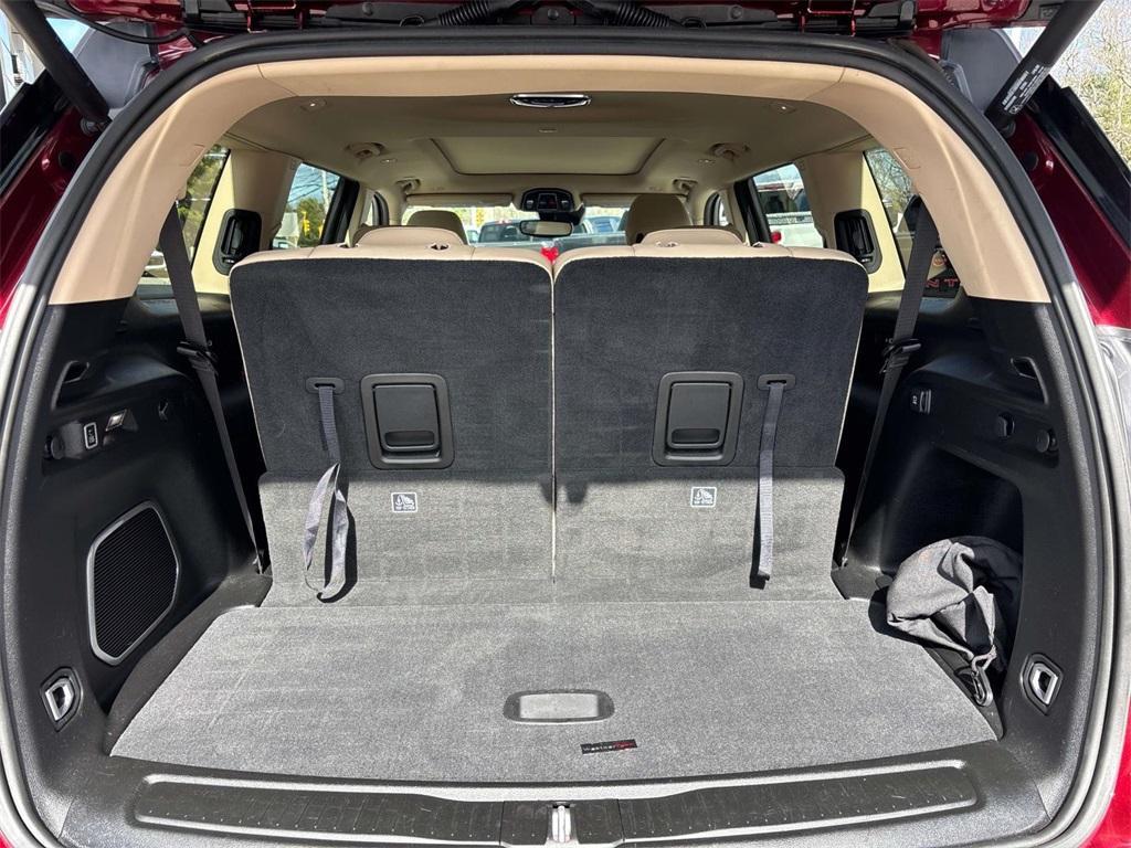 used 2022 Jeep Grand Cherokee L car, priced at $29,700