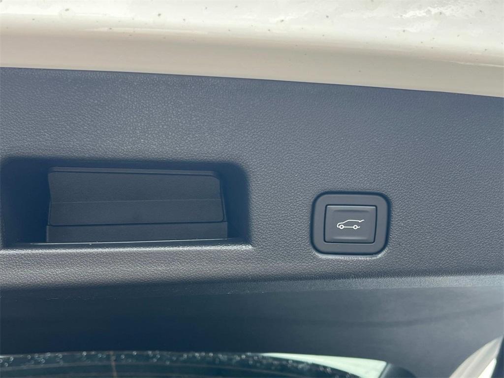 new 2025 GMC Acadia car, priced at $54,295