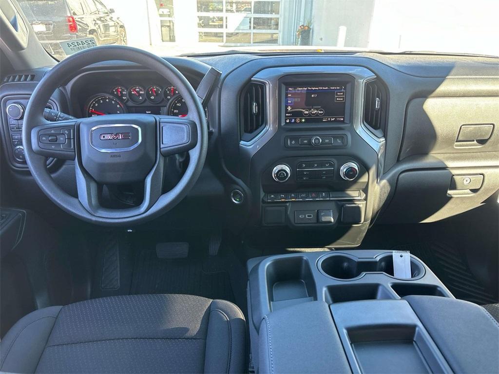 new 2024 GMC Sierra 1500 car, priced at $39,425