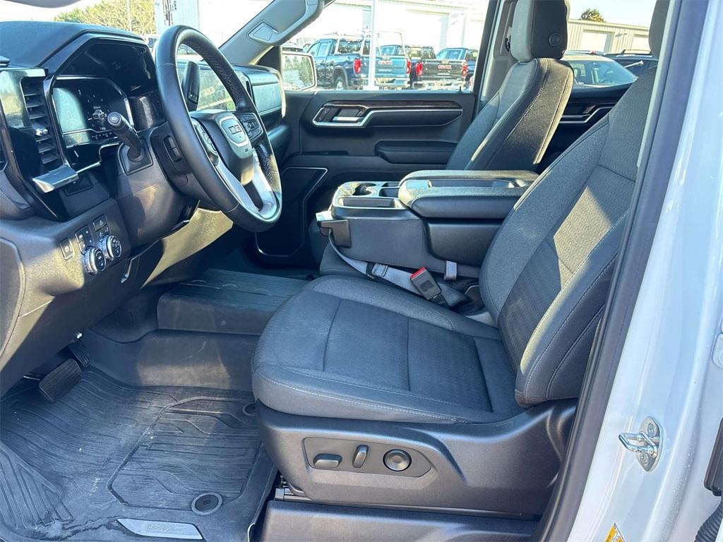 used 2023 GMC Sierra 1500 car, priced at $44,375