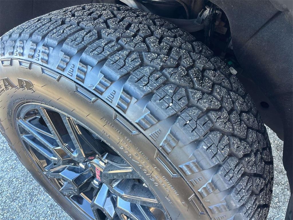 used 2023 GMC Sierra 1500 car, priced at $44,375