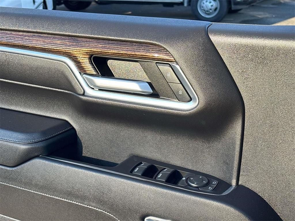 used 2023 GMC Sierra 1500 car, priced at $44,375