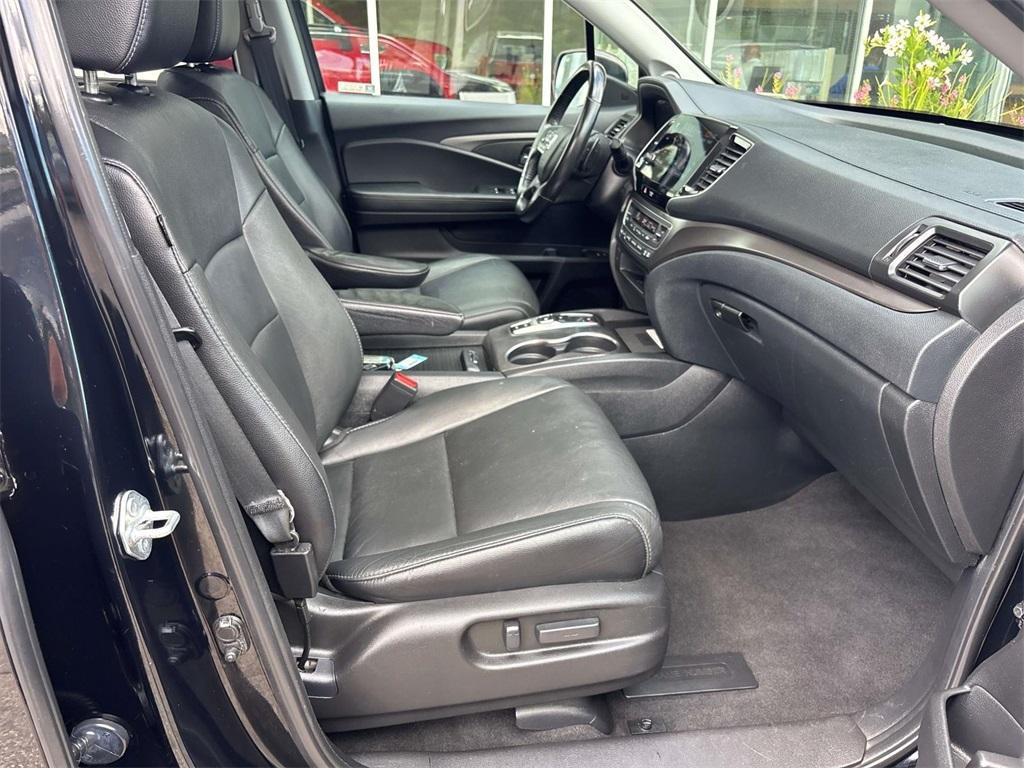 used 2021 Honda Pilot car, priced at $28,570