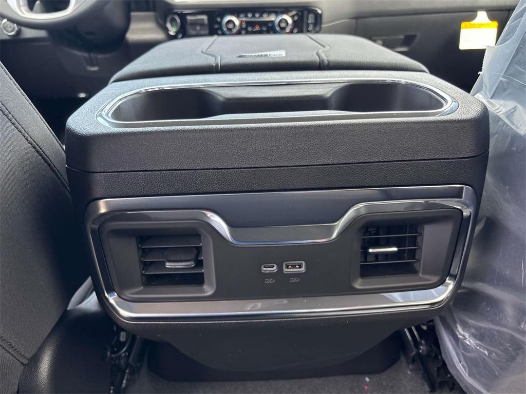 new 2025 GMC Sierra 1500 car, priced at $58,030