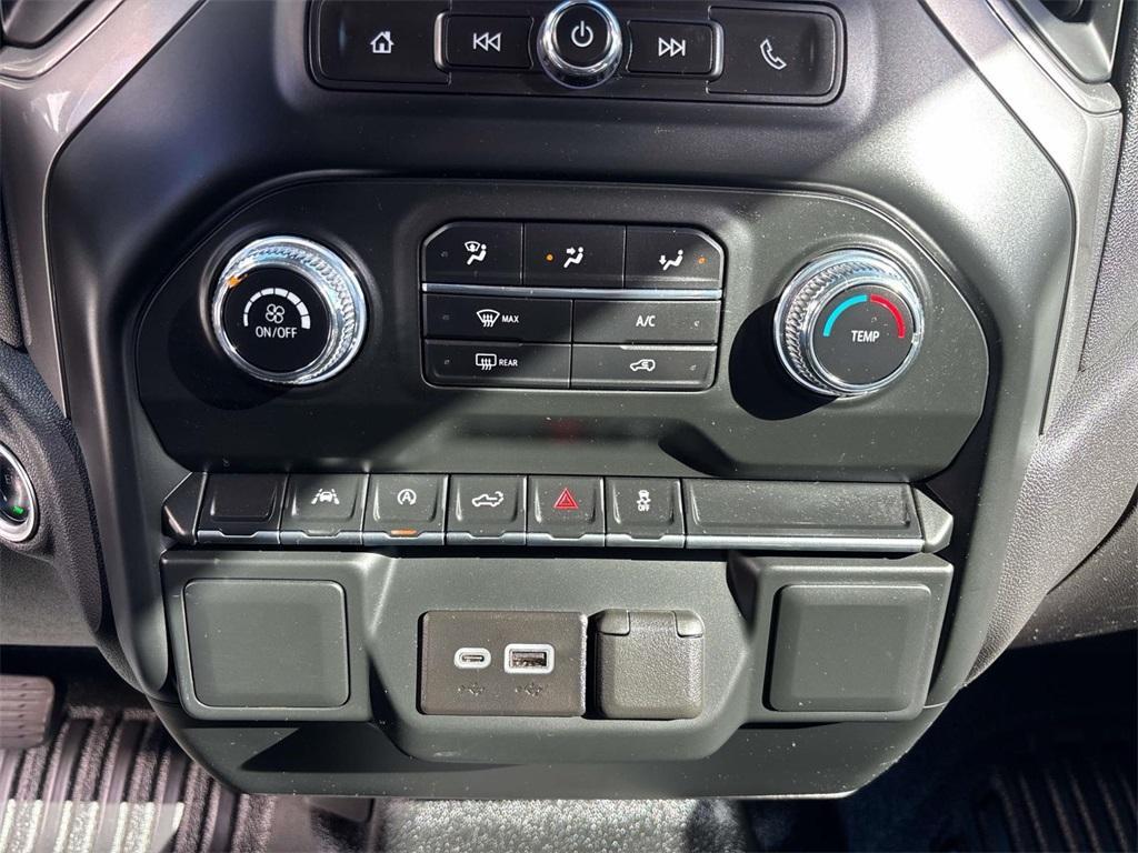 used 2024 GMC Sierra 1500 car, priced at $34,000