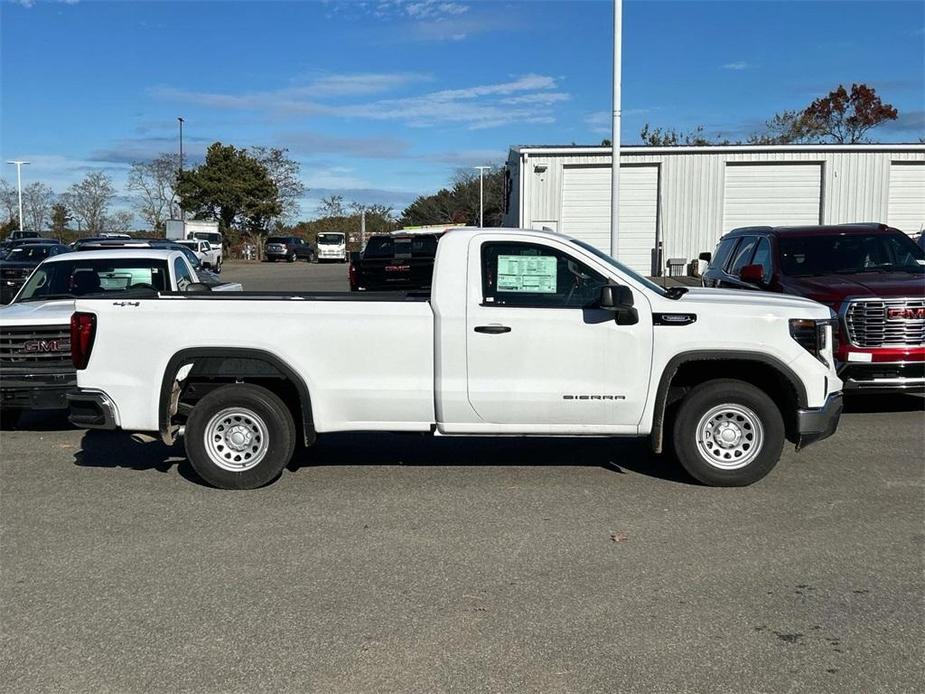 new 2025 GMC Sierra 1500 car, priced at $39,240