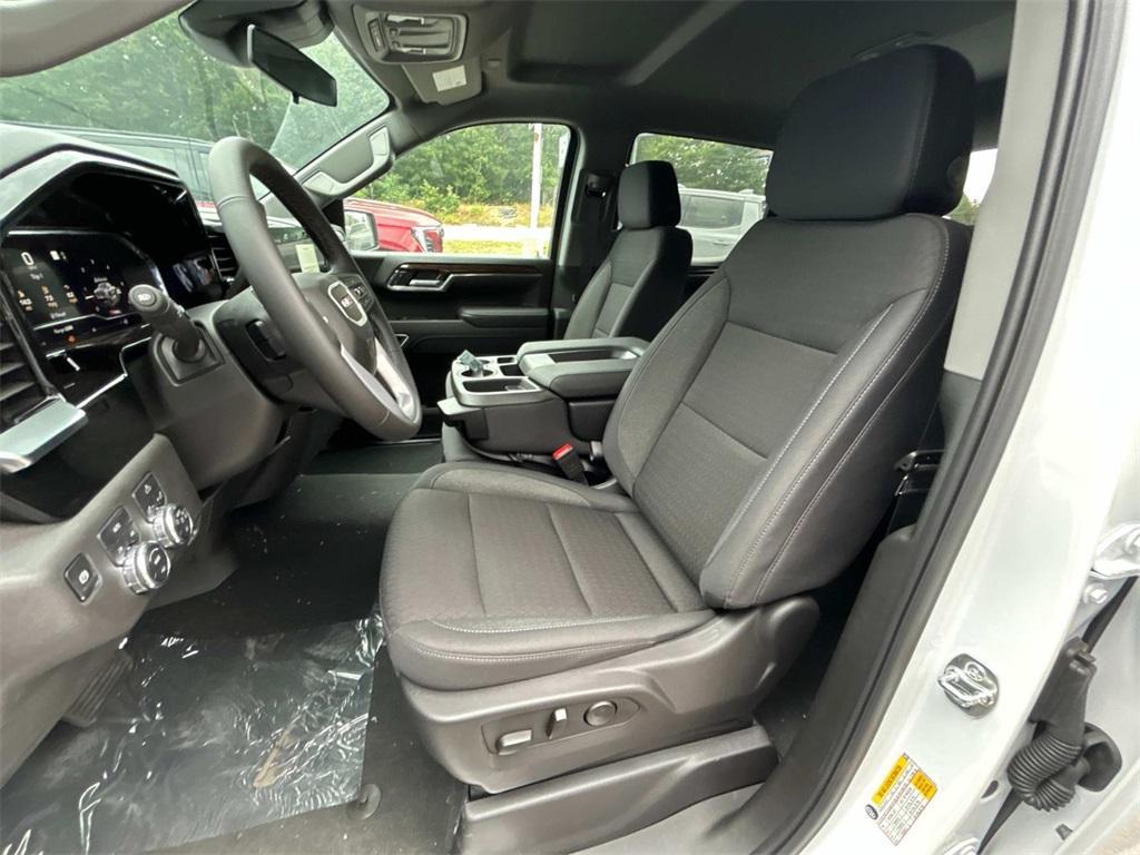 new 2025 GMC Sierra 1500 car, priced at $49,540