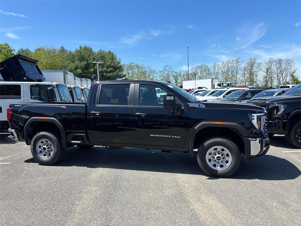 new 2025 GMC Sierra 3500 car, priced at $57,675
