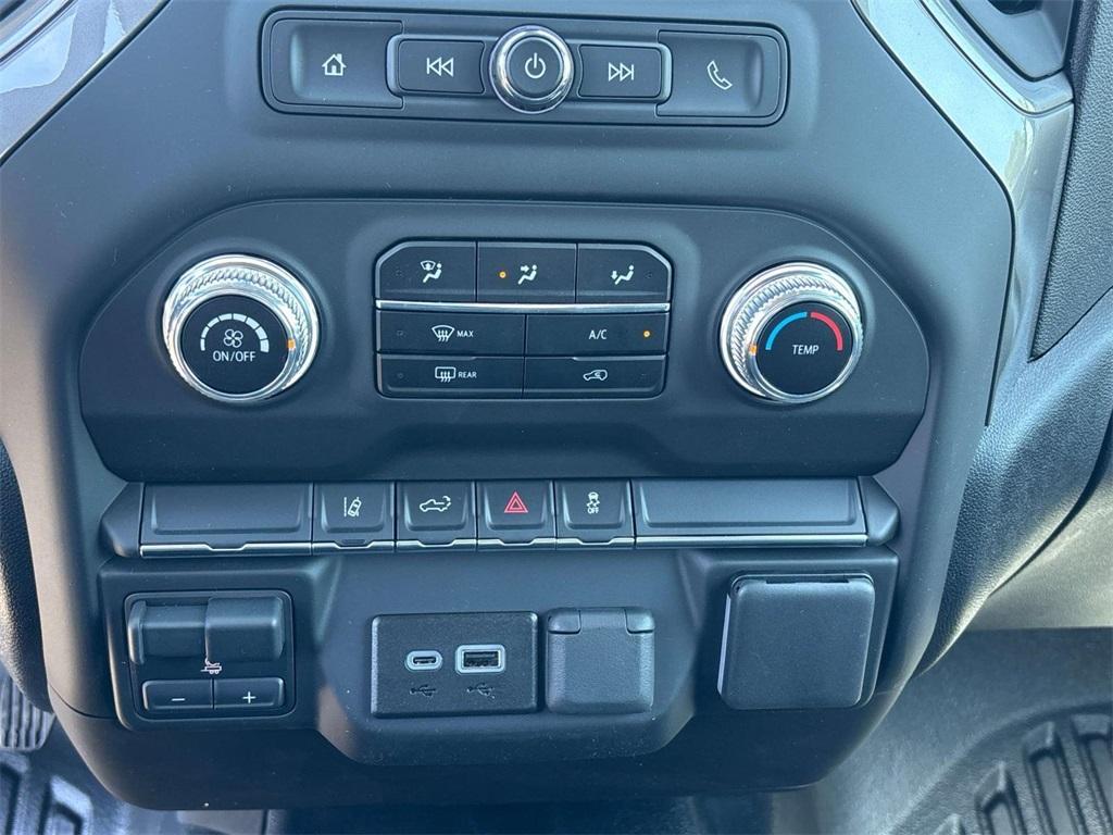 new 2025 GMC Sierra 3500 car, priced at $57,675