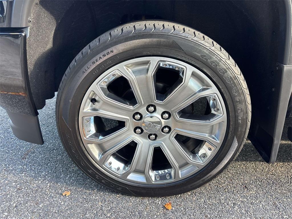 used 2018 GMC Sierra 1500 car, priced at $32,000