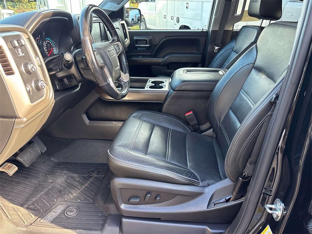 used 2018 GMC Sierra 1500 car, priced at $32,000