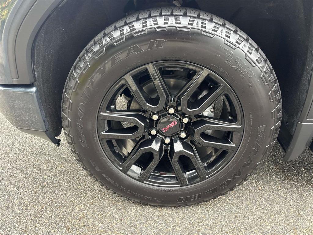 used 2021 GMC Sierra 1500 car, priced at $28,000