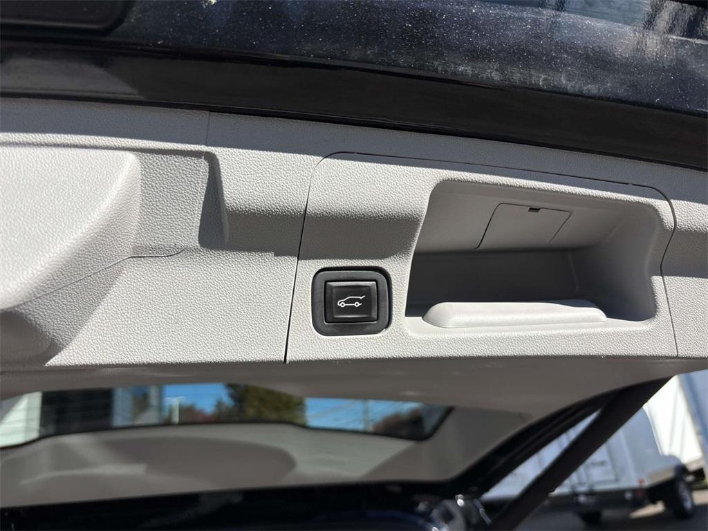 used 2023 GMC Acadia car, priced at $29,000