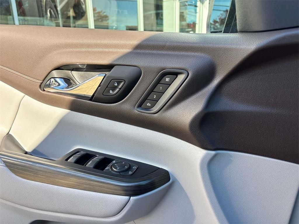 used 2023 GMC Acadia car, priced at $29,000