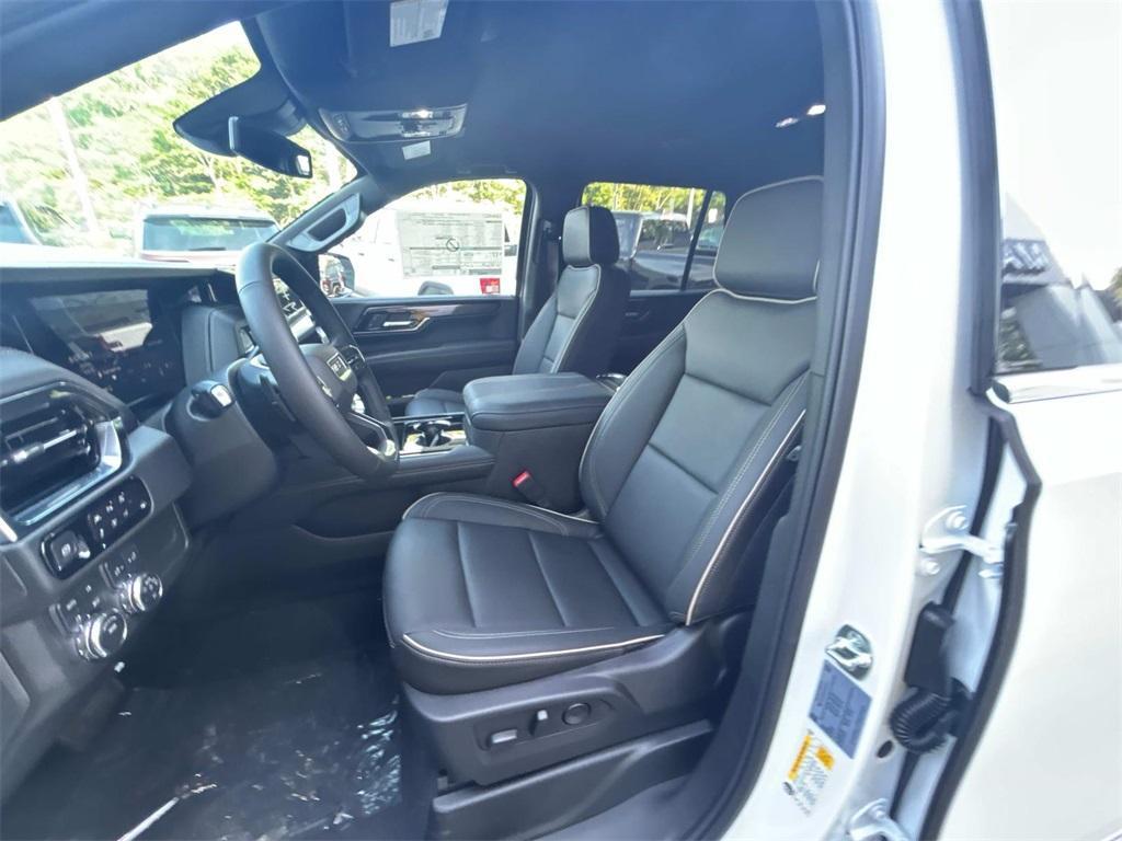 new 2025 GMC Yukon car, priced at $71,395
