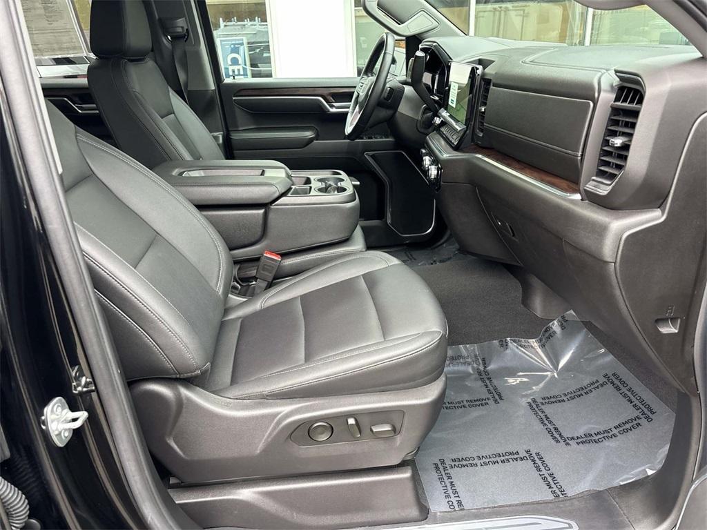 used 2025 GMC Sierra 1500 car, priced at $48,950