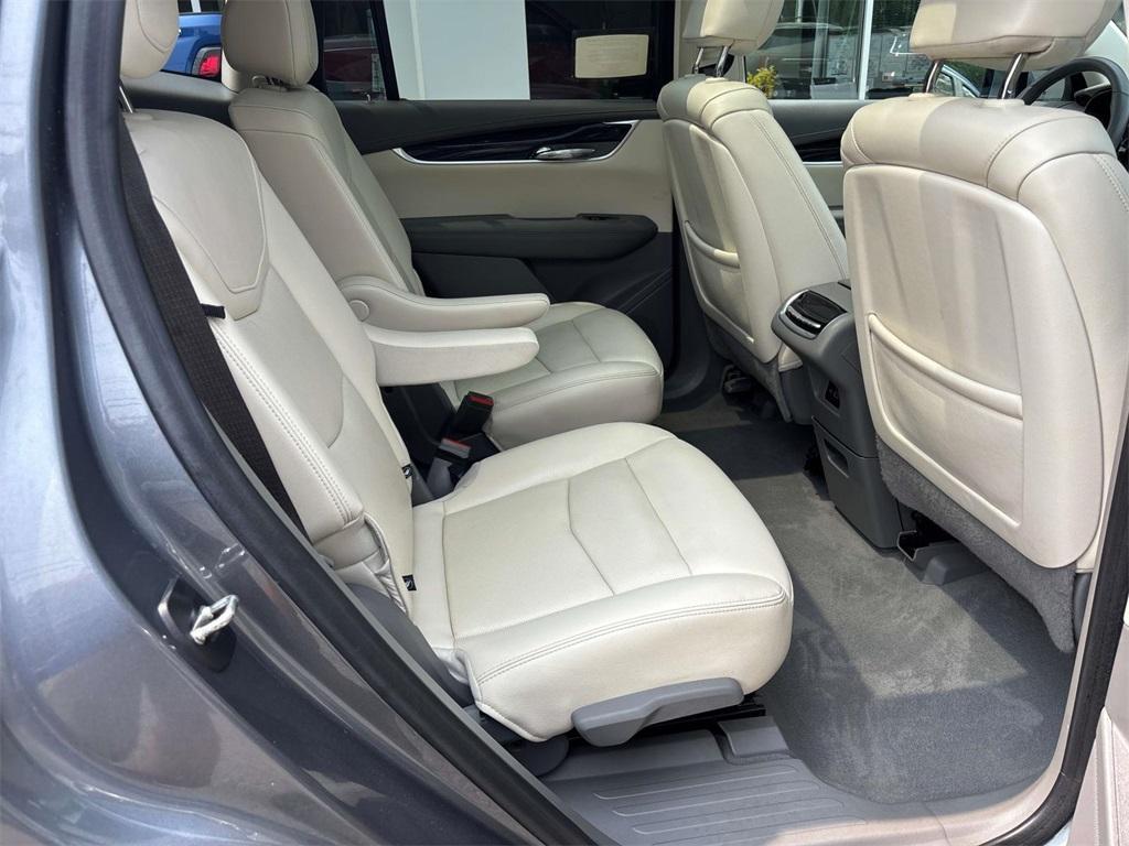 used 2022 Cadillac XT6 car, priced at $37,950