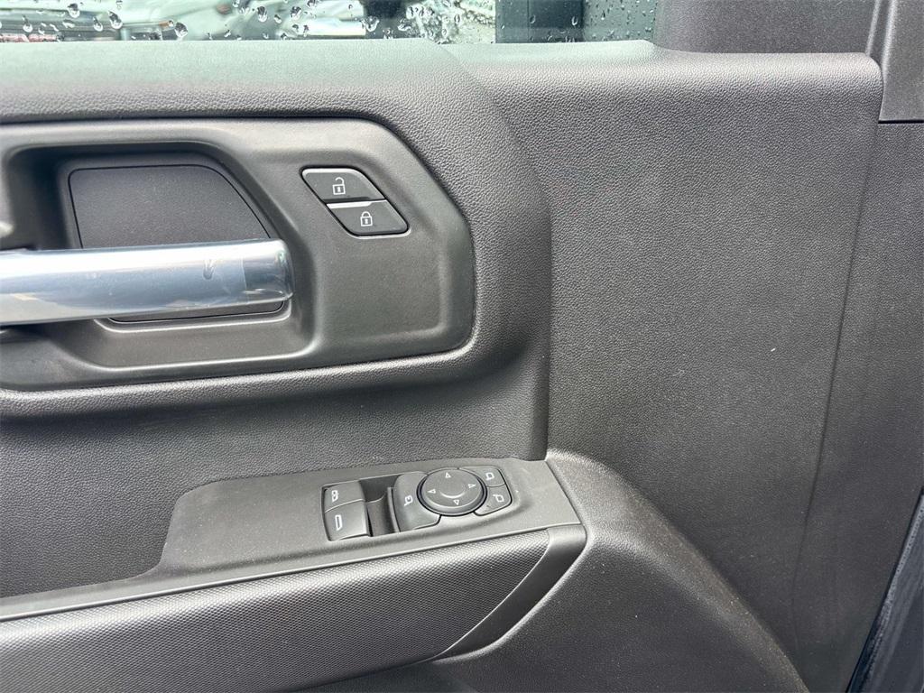 new 2025 GMC Sierra 3500 car, priced at $51,615