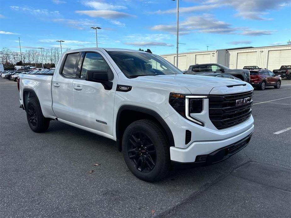 new 2025 GMC Sierra 1500 car, priced at $52,695