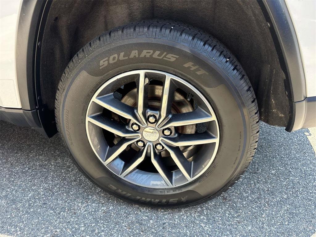 used 2018 Jeep Grand Cherokee car, priced at $15,660