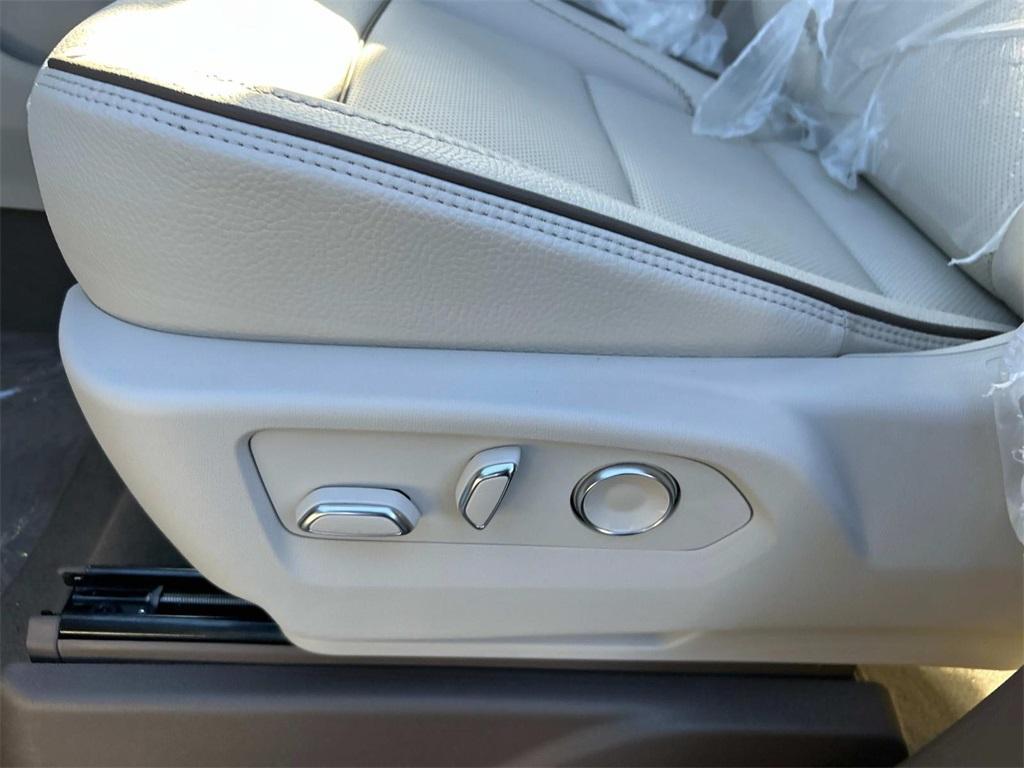 new 2025 GMC Yukon XL car, priced at $90,919