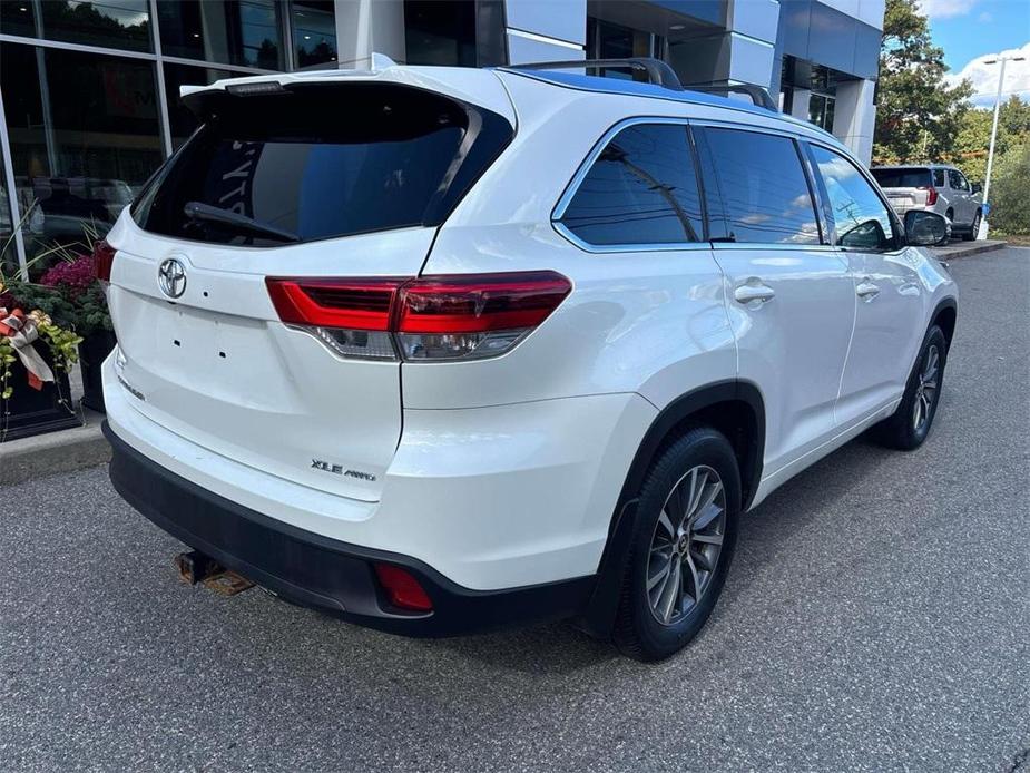 used 2018 Toyota Highlander car, priced at $27,400