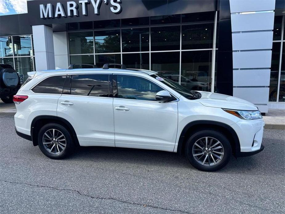 used 2018 Toyota Highlander car, priced at $27,400