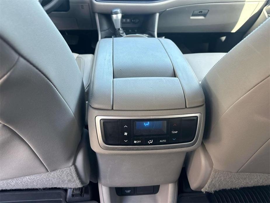 used 2018 Toyota Highlander car, priced at $27,400