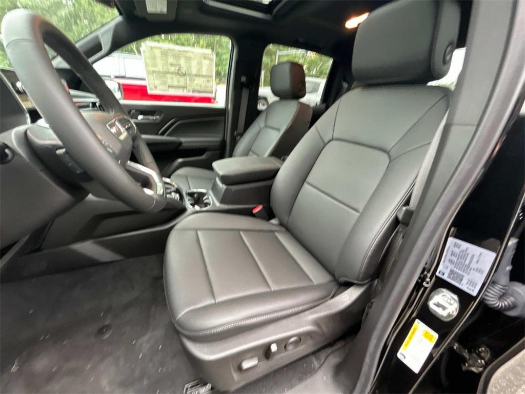 new 2025 GMC Canyon car, priced at $49,670