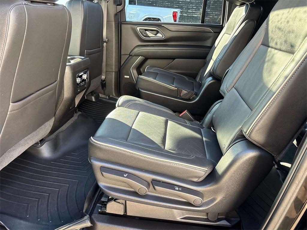 used 2021 GMC Yukon XL car, priced at $48,900