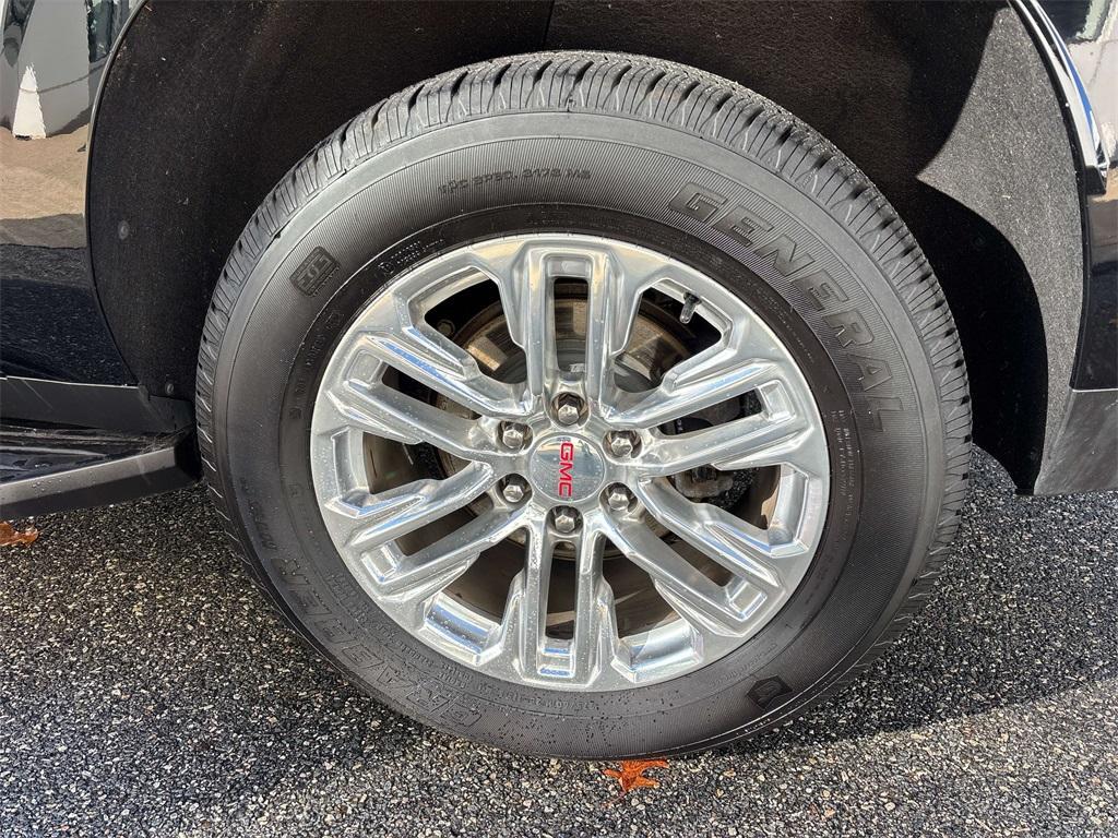 used 2021 GMC Yukon XL car, priced at $48,900