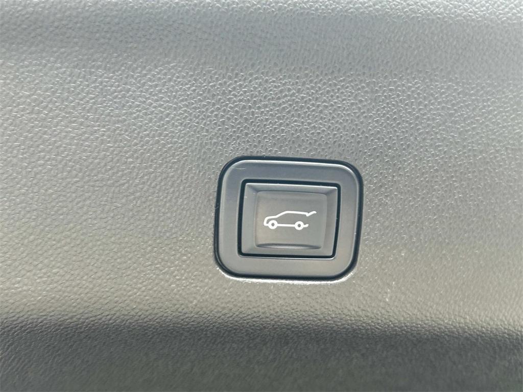 used 2022 GMC Yukon car, priced at $64,000