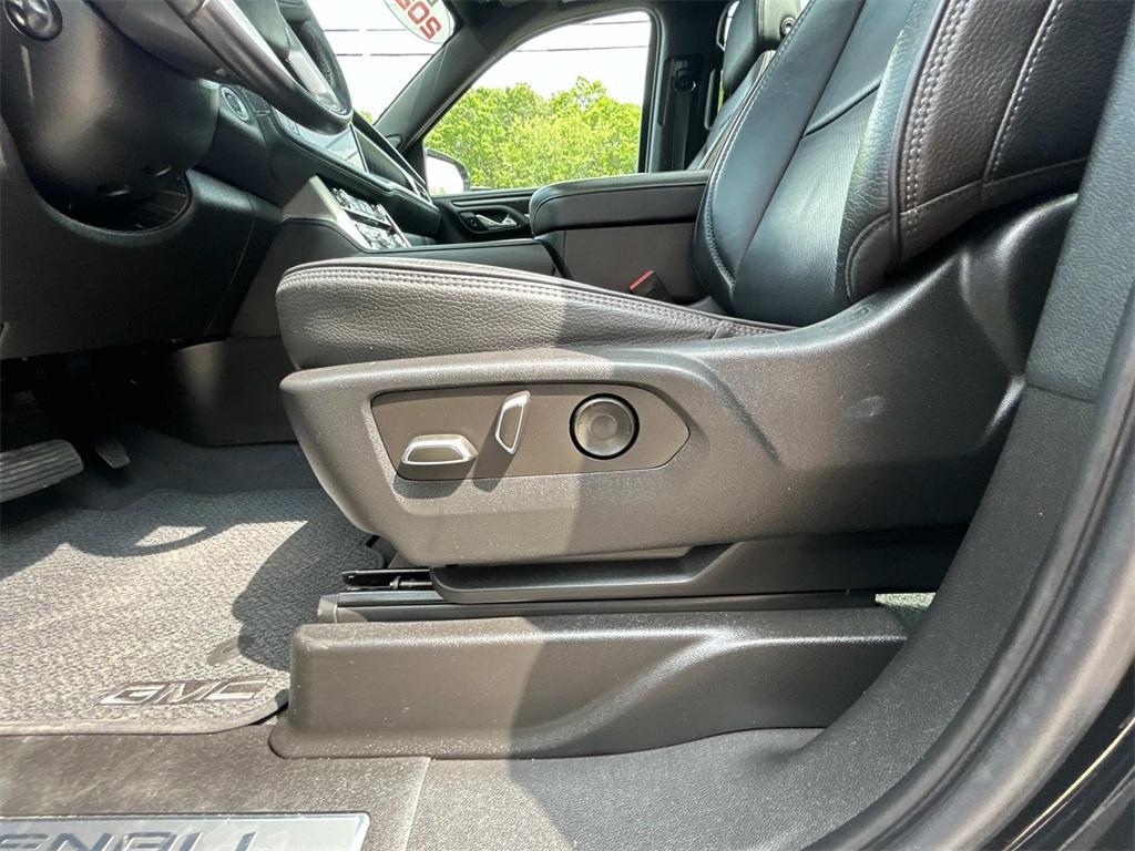 used 2022 GMC Yukon car, priced at $64,000