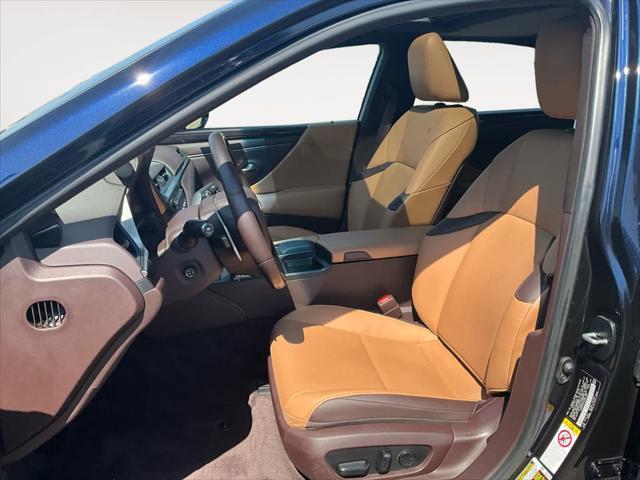 used 2019 Lexus ES 350 car, priced at $30,998