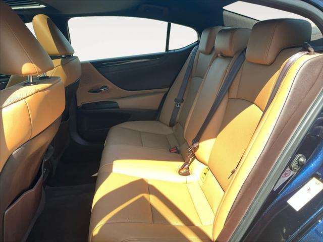 used 2019 Lexus ES 350 car, priced at $30,998