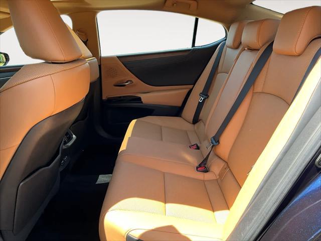used 2022 Lexus ES 350 car, priced at $37,598