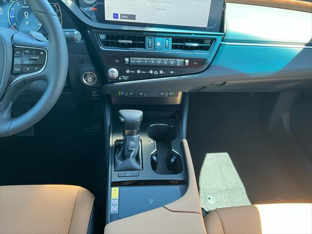 new 2025 Lexus ES 350 car, priced at $51,644