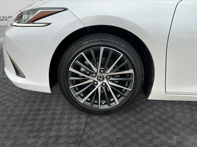 used 2022 Lexus ES 350 car, priced at $37,598