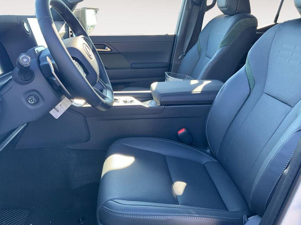 new 2025 Lexus GX 550 car, priced at $78,234