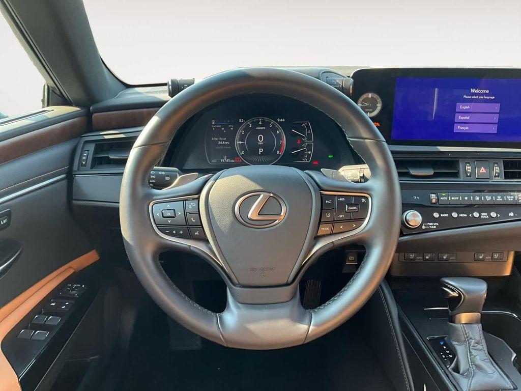 used 2024 Lexus ES 350 car, priced at $40,898