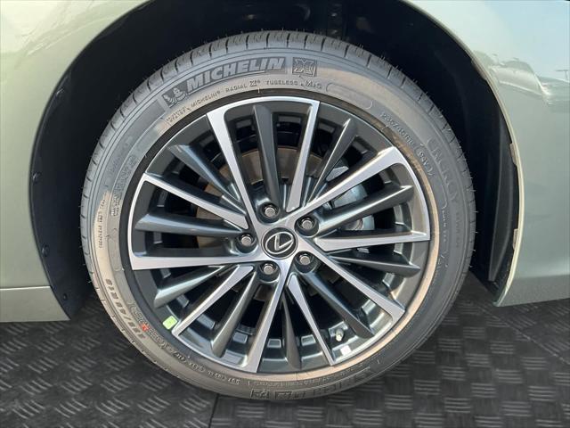 new 2025 Lexus ES 350 car, priced at $48,925
