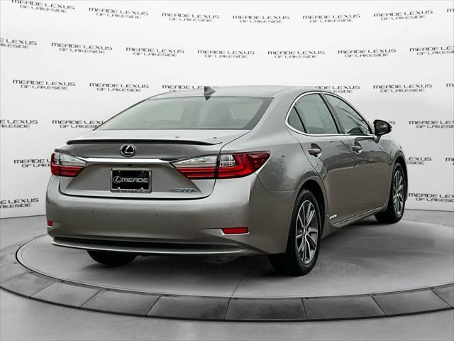 used 2018 Lexus ES 300h car, priced at $26,298