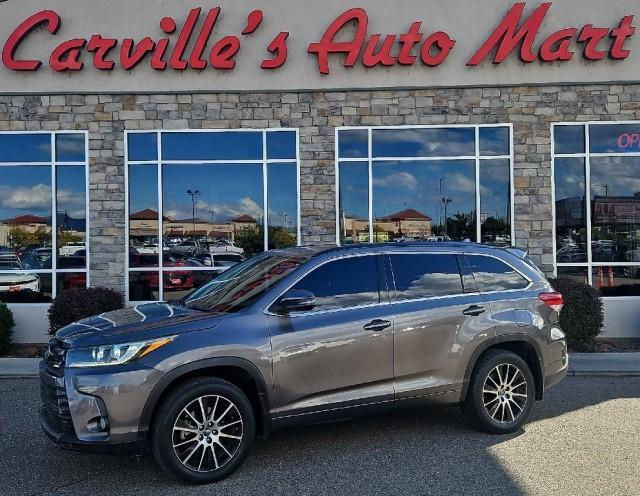 used 2017 Toyota Highlander car, priced at $22,399
